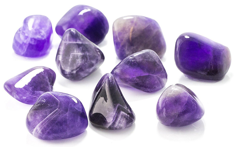 Vertus et propriétés de l'Améthyste, pierre naturelle de couleur violette.